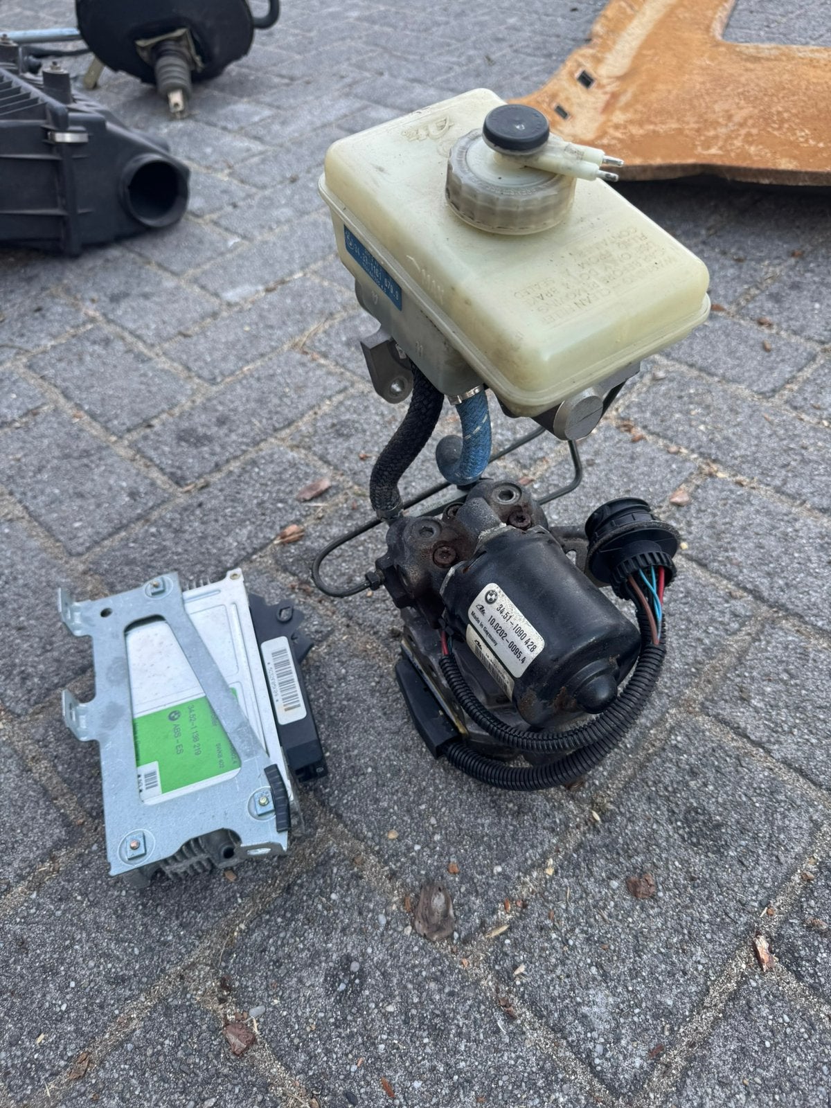 Bmw e36 abs pomp, module, hoofdremcyln, bekrachtiger, Ophalen, Zo goed als nieuw
