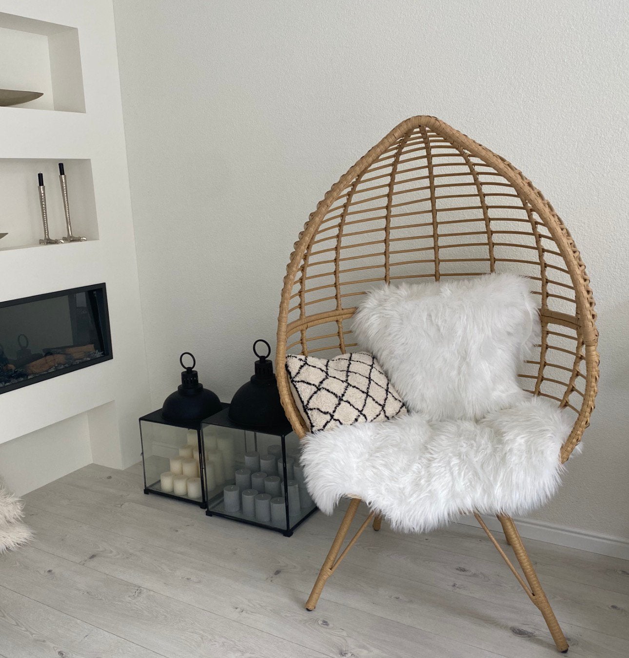 Rotan ei stoel met kussens, Ophalen, Zo goed als nieuw, Rotan