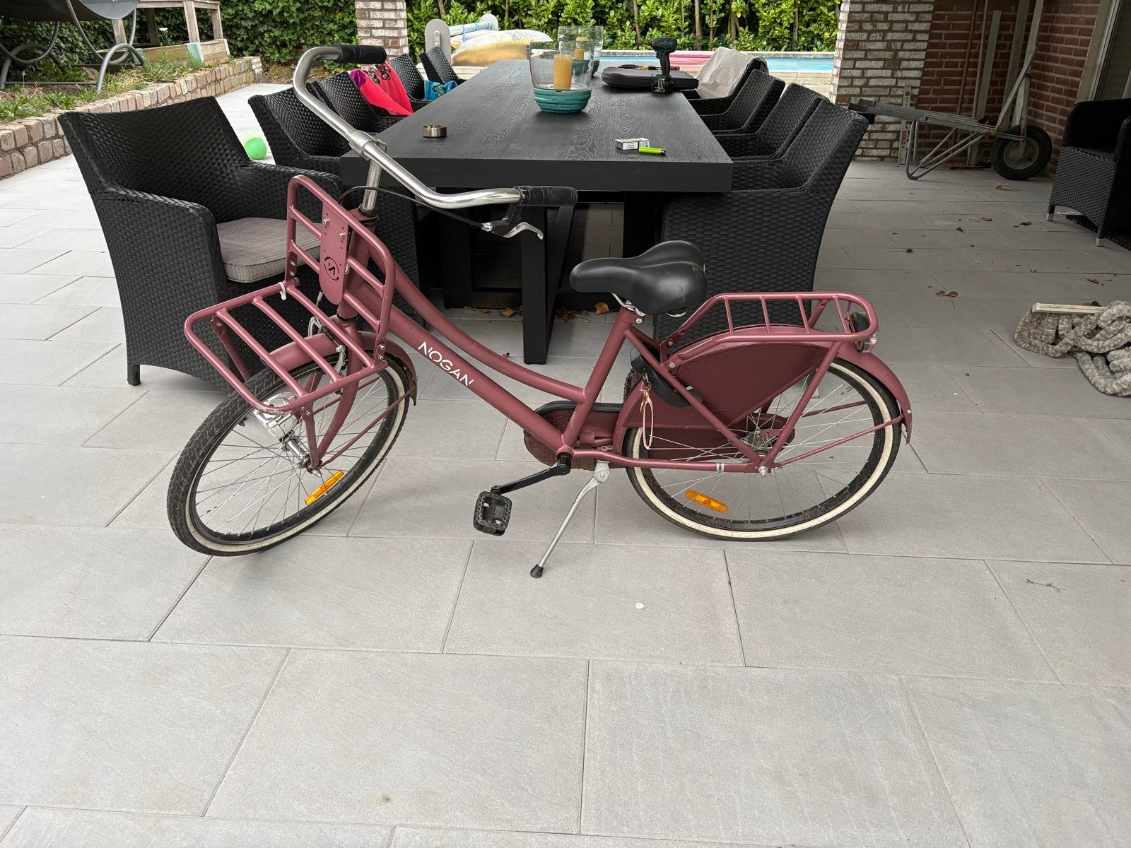 Nogan 24 inch meisjesfiets met voordrager, Ophalen of Verzenden, Gebruikt, Terugtraprem, 20 inch of meer