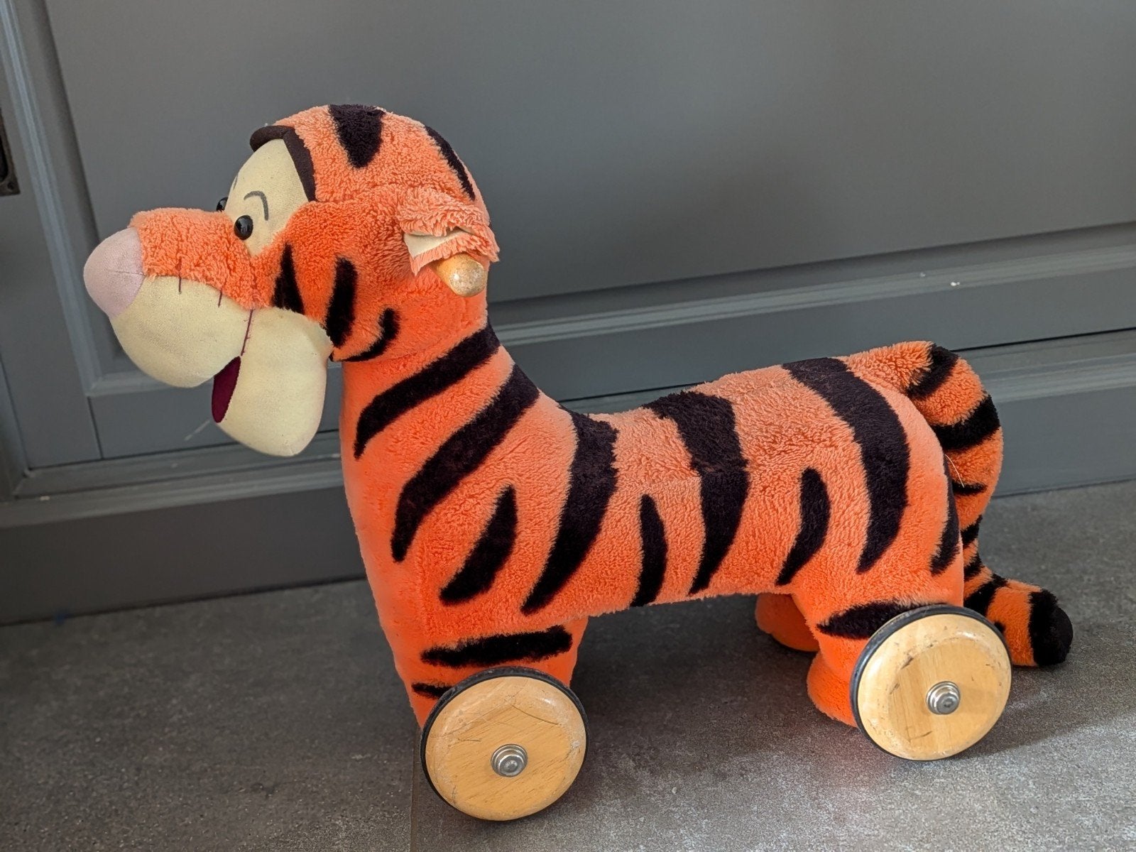 Loopfietsje / loopwagentje tijgertje Winnie the pooh, Ophalen, Gebruikt, Loopfiets