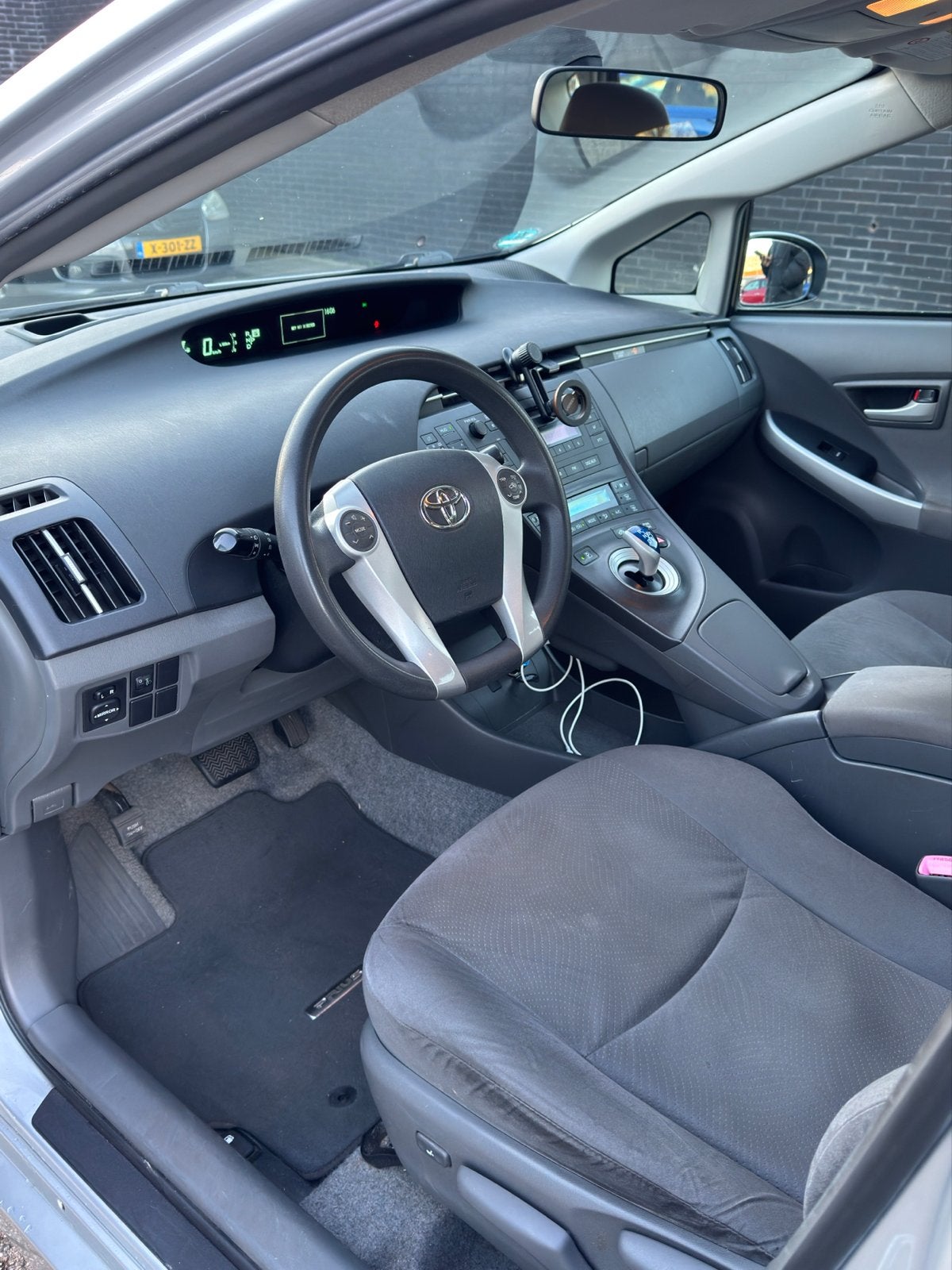 Toyota Prius 1.8 100% Full Hybrid Aut APK 05-2027 100% motor, Auto's, Stof, 4 cilinders, Origineel Nederlands, Prius