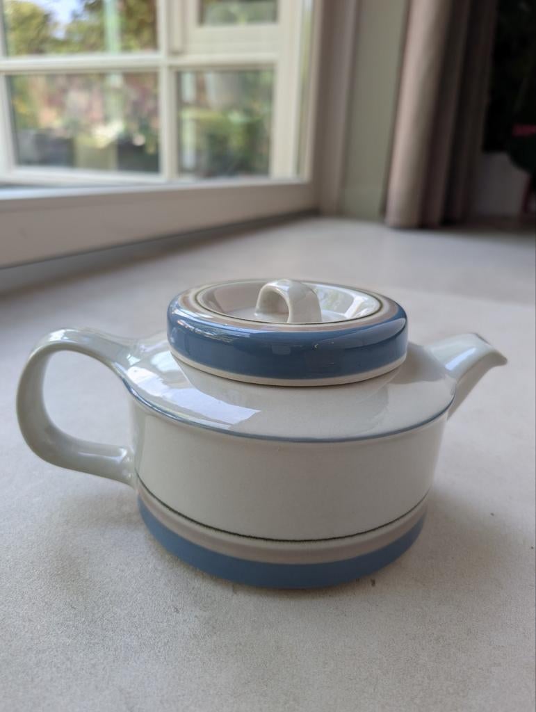 Vintage Arabia Uhtua theepot - Finland, Huis en Inrichting, Keuken | Servies, Ophalen, Keramiek, Overige typen, Zo goed als nieuw
