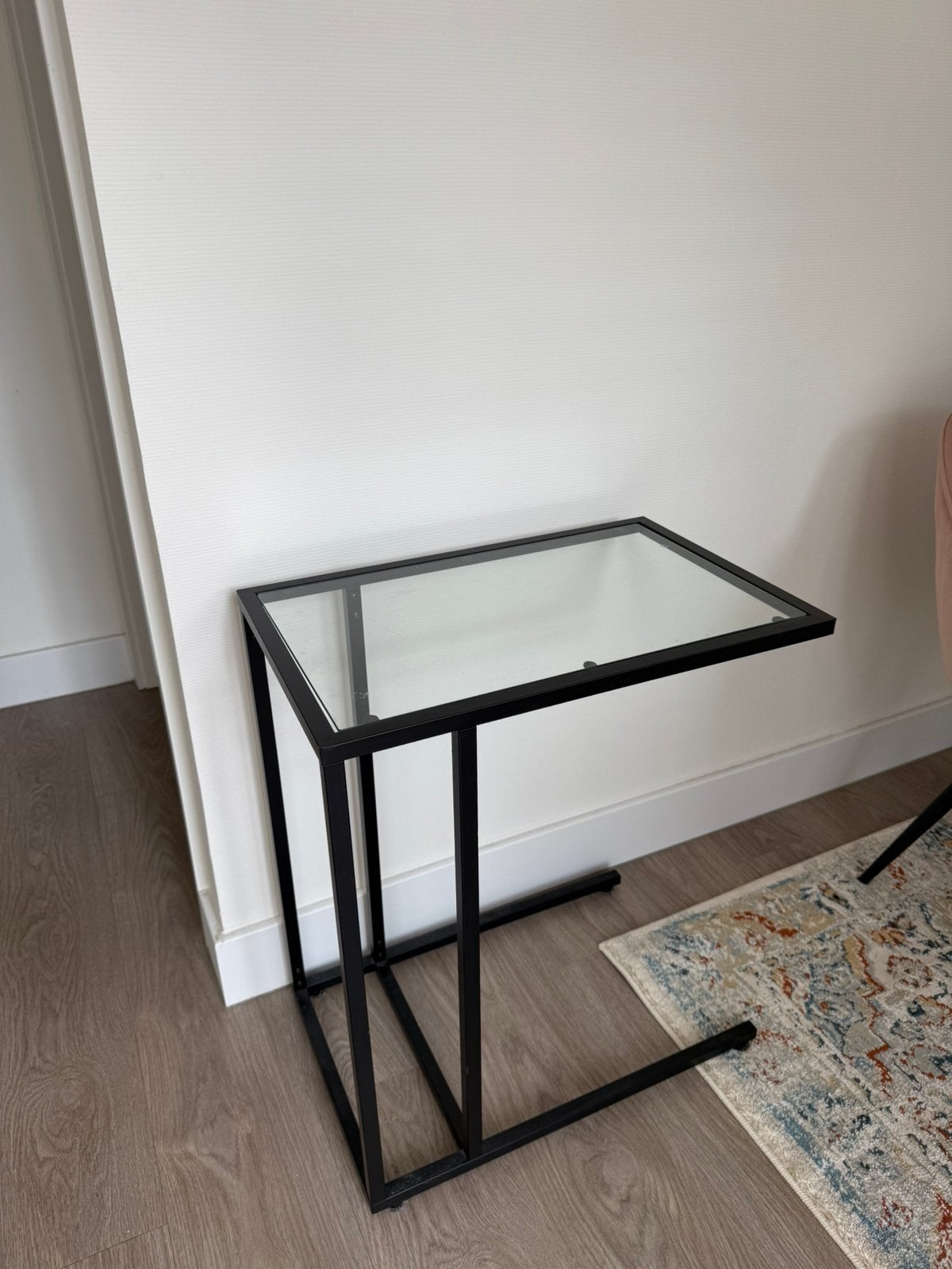 Bijzettafel / side table met glazen plaat, Huis en Inrichting, Ophalen, 50 tot 100 cm, Zo goed als nieuw, 25 tot 50 cm