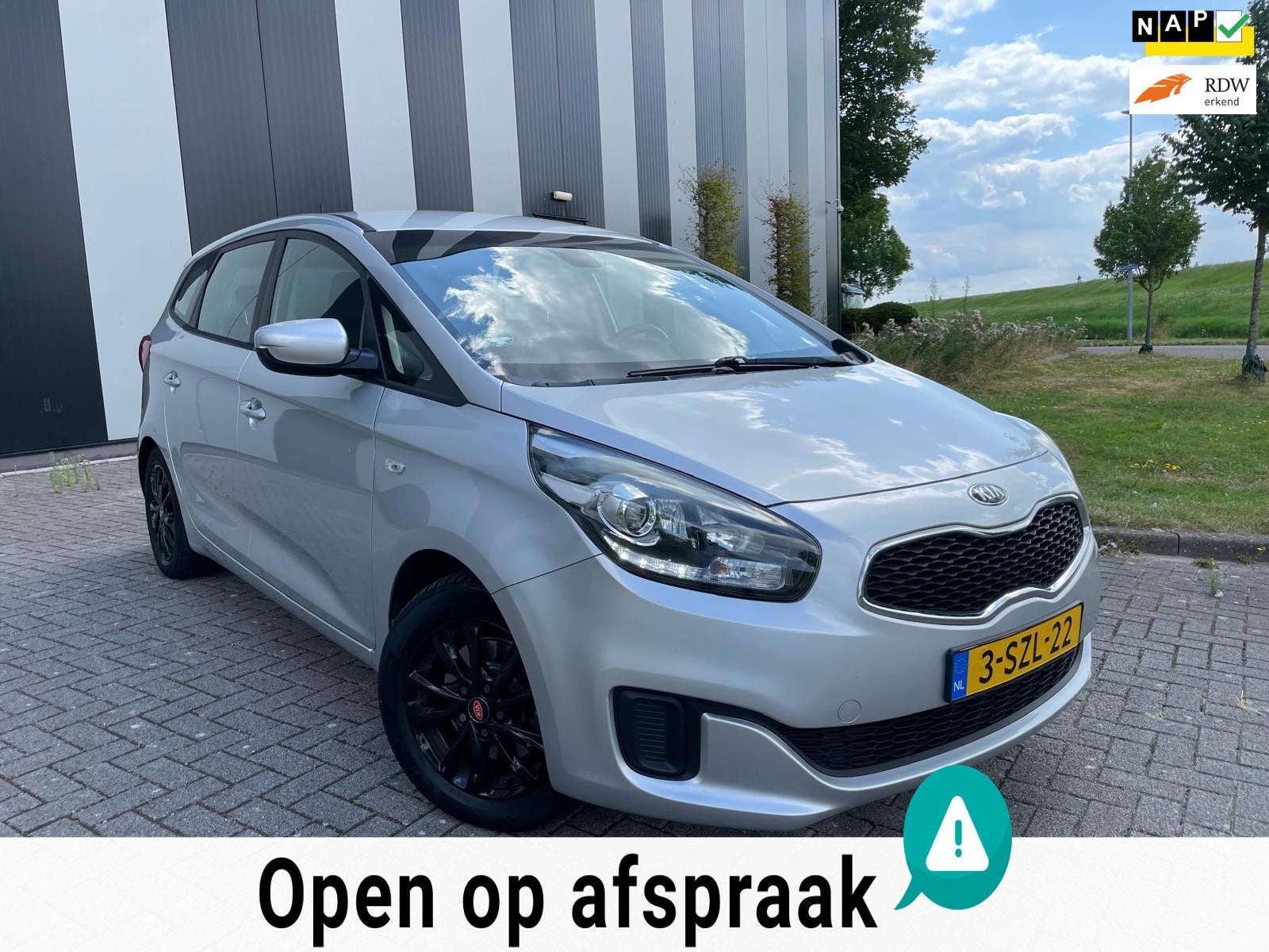 Kia Carens 1.6 GDi ComfortLine 7 Persoons-Clima-Camera-Led-N, Auto's, Kia, Voorwielaandrijving, Euro 5, Gebruikt, 1591 cc