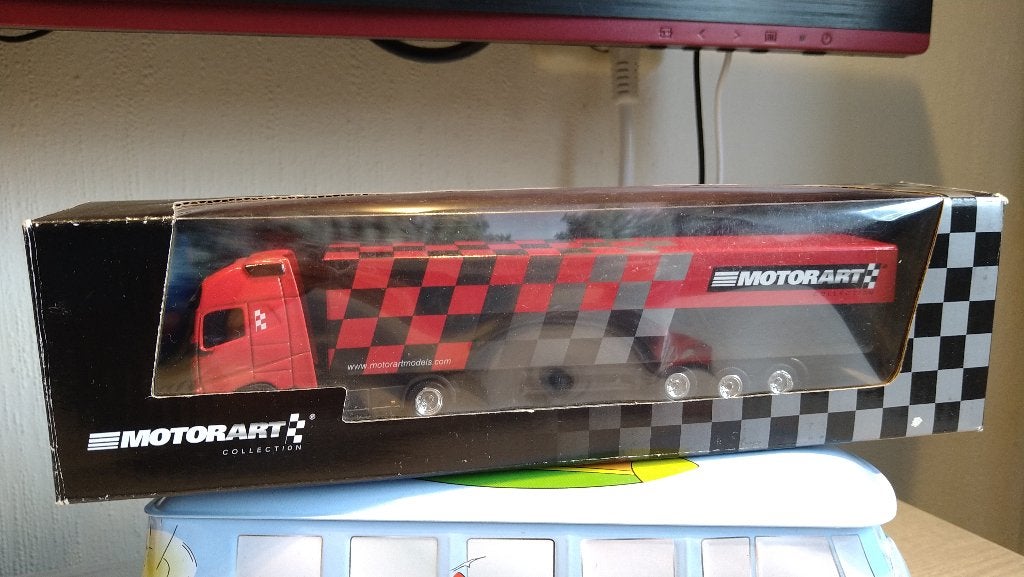 Motorart Volvo FH4 540 Red/Black Checkered nieuw 1:87, Ophalen of Verzenden, Nieuw, Bus of Vrachtwagen, Overige merken