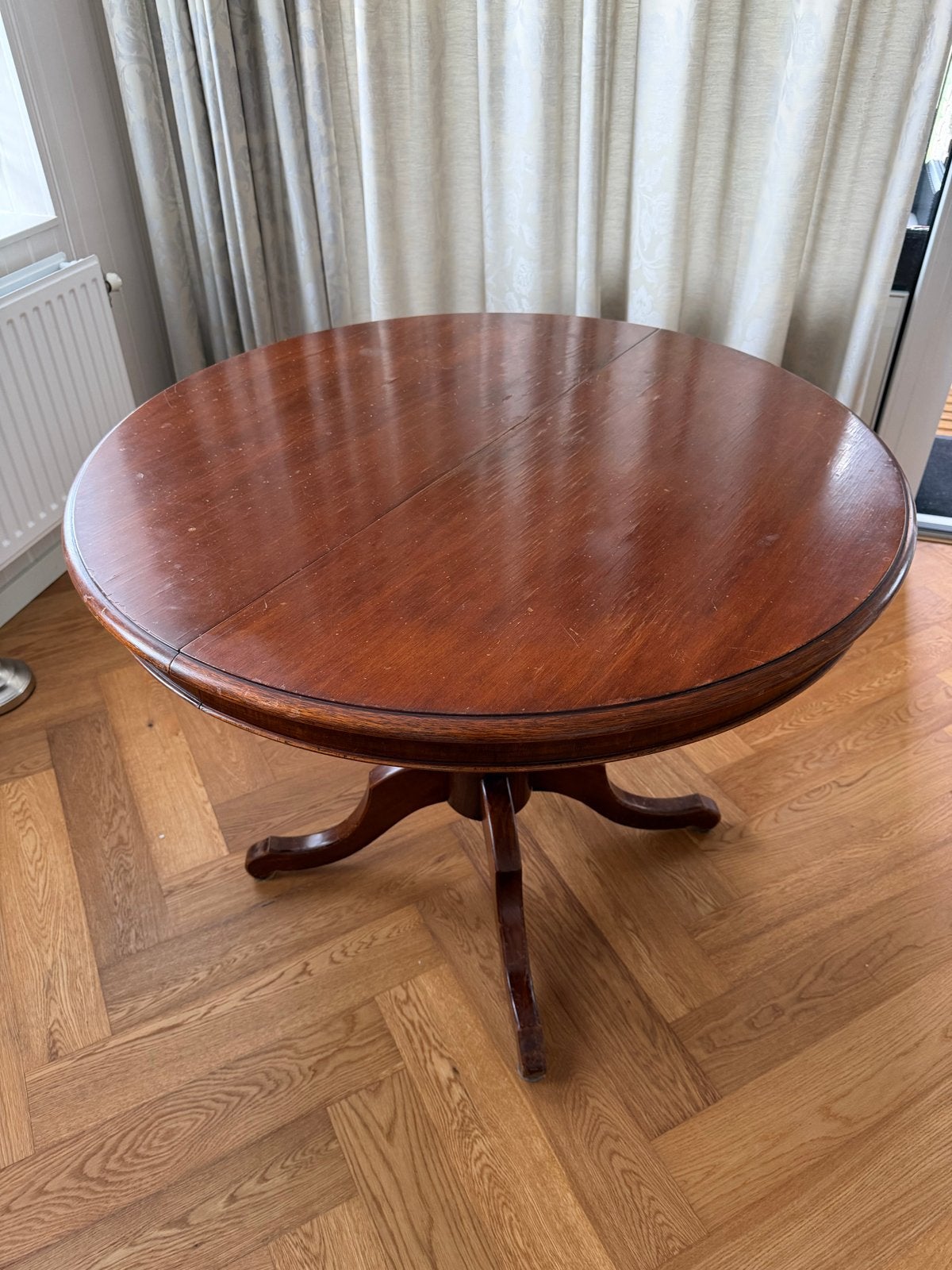 Mahonie houten ronde eettafel, Ophalen