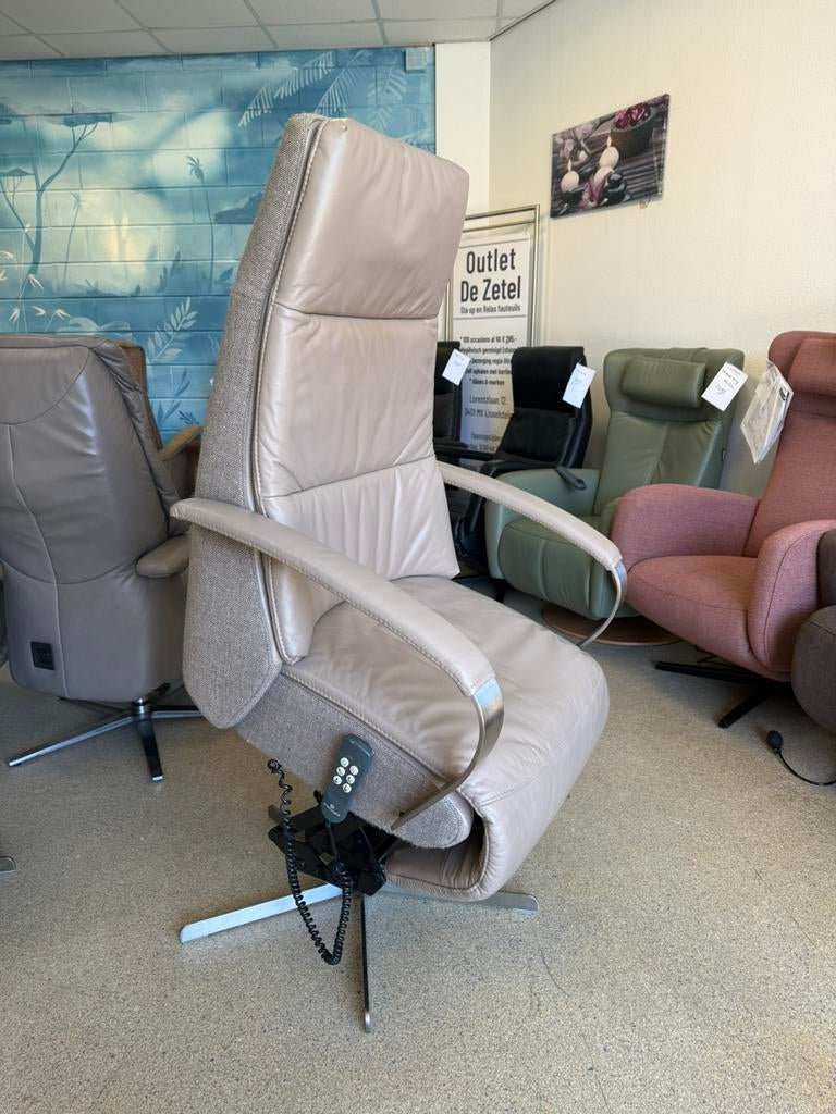 Prominent Humberto sta op stoel relax fauteuil, Ophalen of Verzenden, Zo goed als nieuw, Leer, Gratis bezorging regio Utrecht