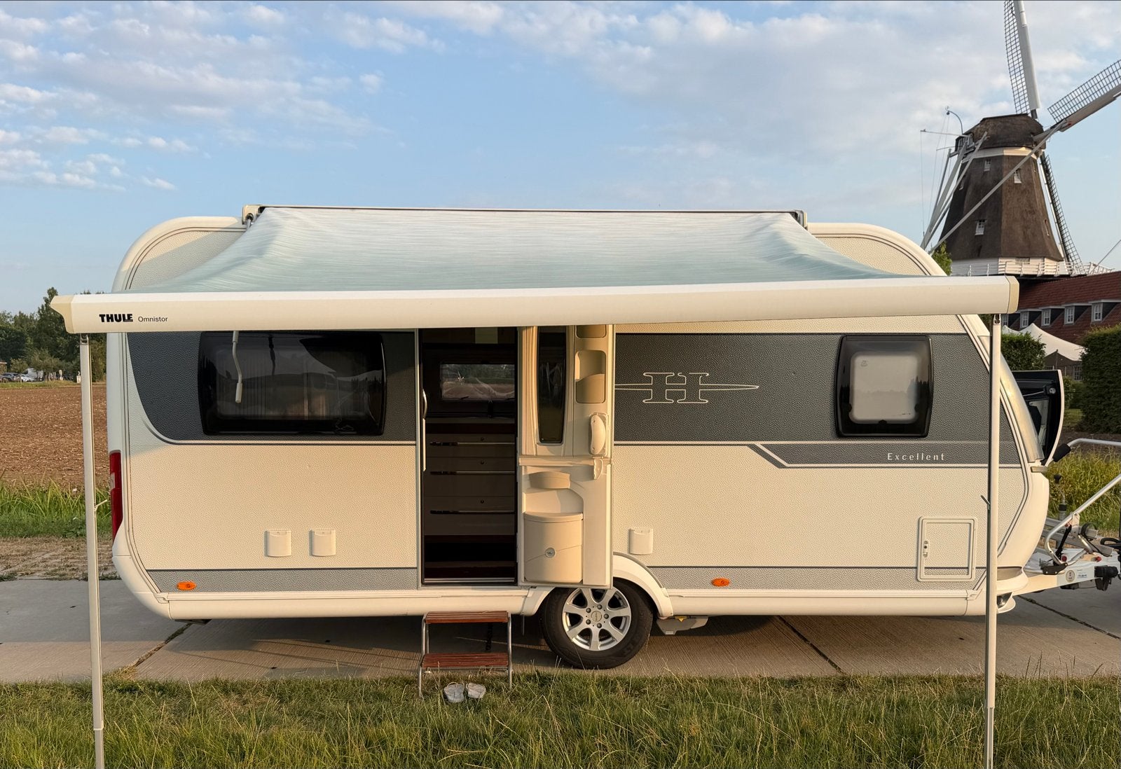 Hobby 460 UFO Excellent 2015 met mover en airco, Caravans en Kamperen, Caravans, Luifel, Vast bed, Rondzit, Hobby