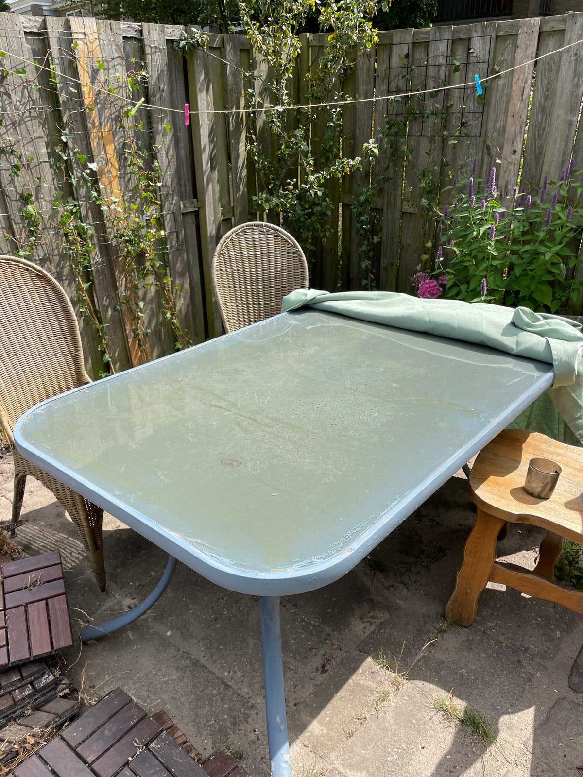 Gratis tuintafel met glazen blad, Ophalen, Gebruikt, Rechthoekig, Metaal