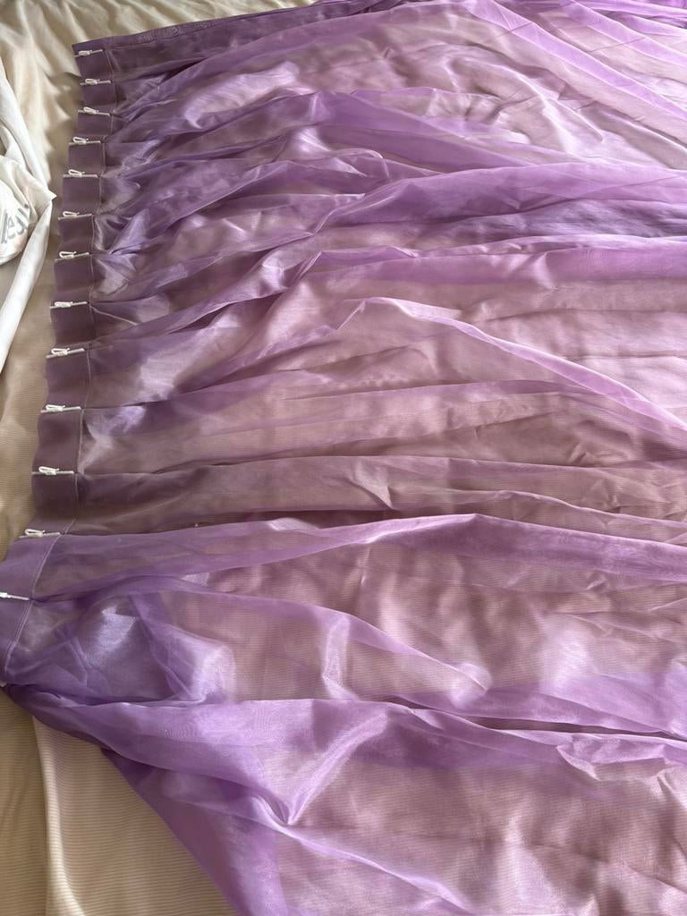 Lila vitrage 2 stukken van 1,50 x 1,50 m, Huis en Inrichting, Stoffering | Gordijnen en Lamellen, Ophalen, Gebruikt, 150 tot 200 cm