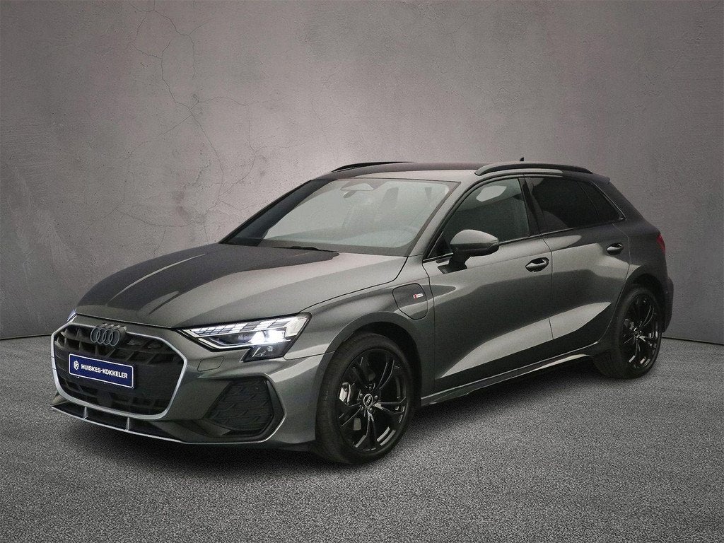 Audi A3 Sportback 40 TFSI e S edition | Trekhaak | Adaptieve, Auto's, Audi, Euro 6, 4 cilinders, 150 min, Leder en Stof