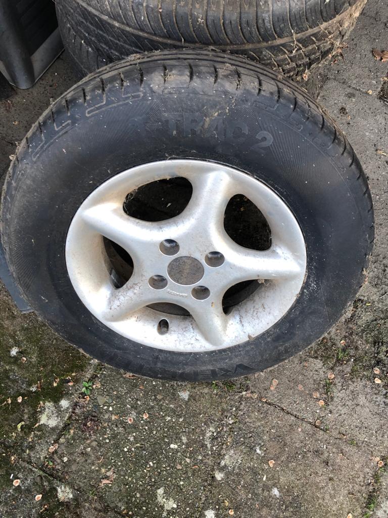 Set wielen, Auto diversen, Wieldoppen, Ophalen, Zo goed als nieuw