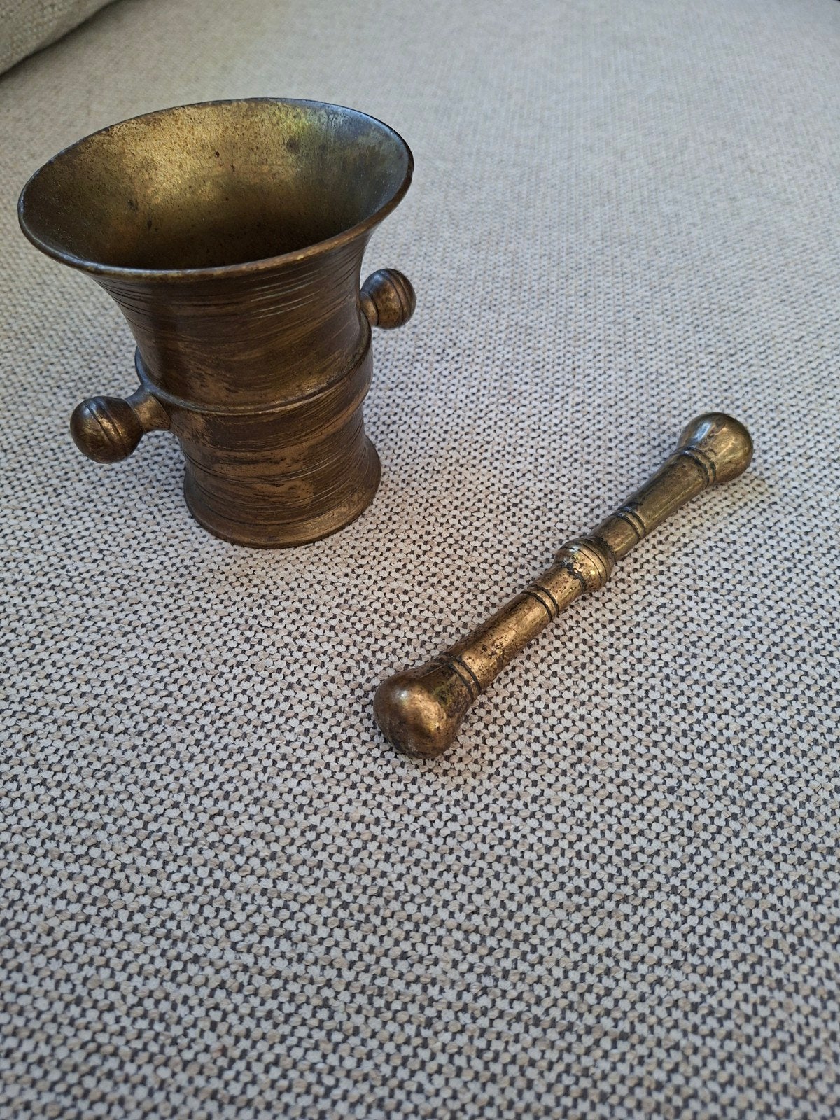 Antieke bronzen vijzel met stamper, Antiek en Kunst, Antiek | Overige Antiek, Ophalen of Verzenden