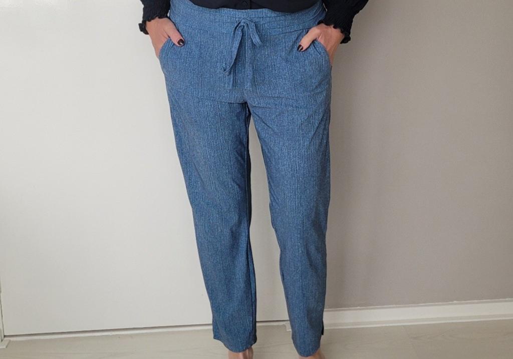 Studio Anneloes jeanslook denim broek L Travelstof, Studio Anneloes, Maat 42/44 (L), Zo goed als nieuw, Lang