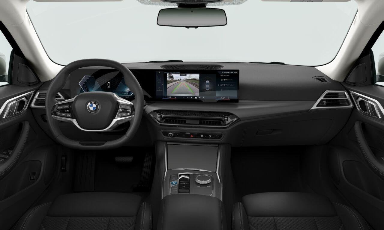 BMW i4 eDrive40 Pure Edition, Auto's, Achterwielaandrijving, 510 min, Zwart, 612 km