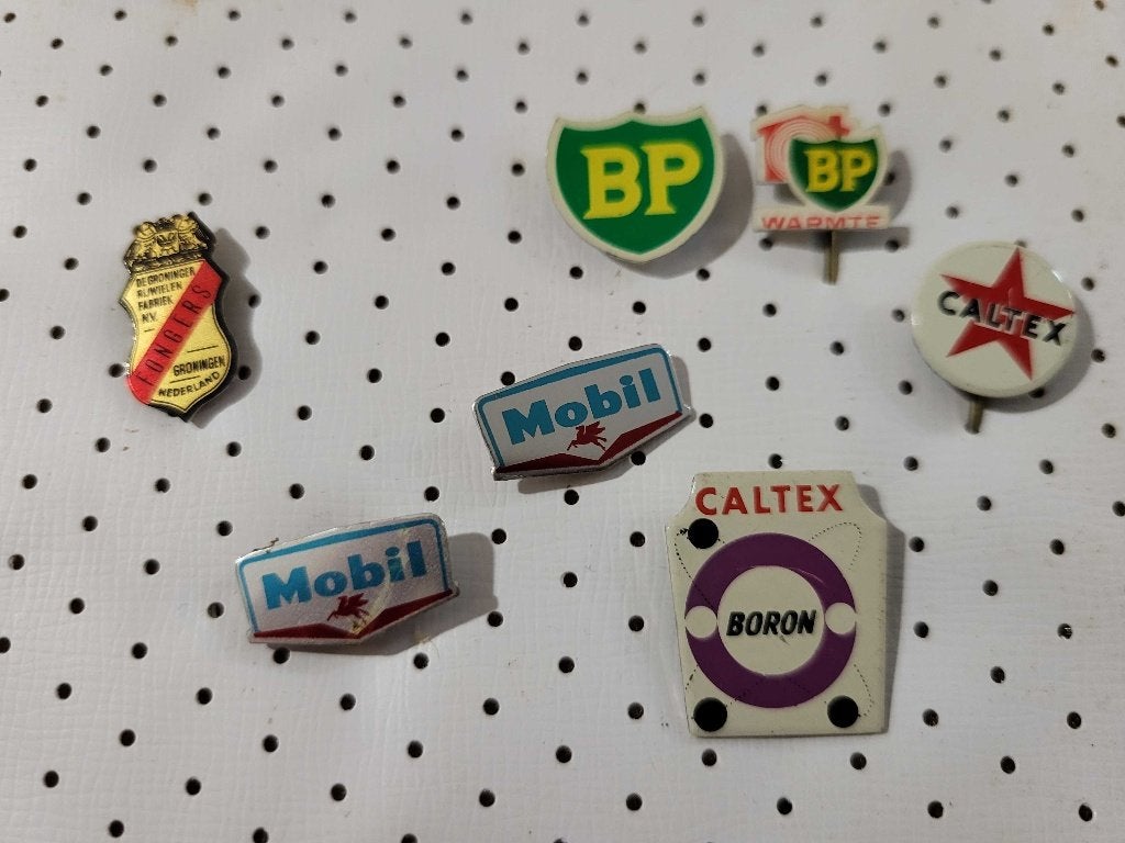 pins speldje Fongers BP Mobil Caltex, Verzamelen, Verzenden, Zo goed als nieuw, Merk, Speldje of Pin