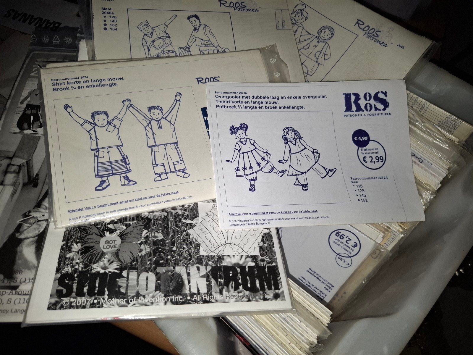Grote collectie roos naaipatronen voor diverse kledingstukke, Hobby en Vrije tijd, Kind, Overige typen, Gebruikt, Roos