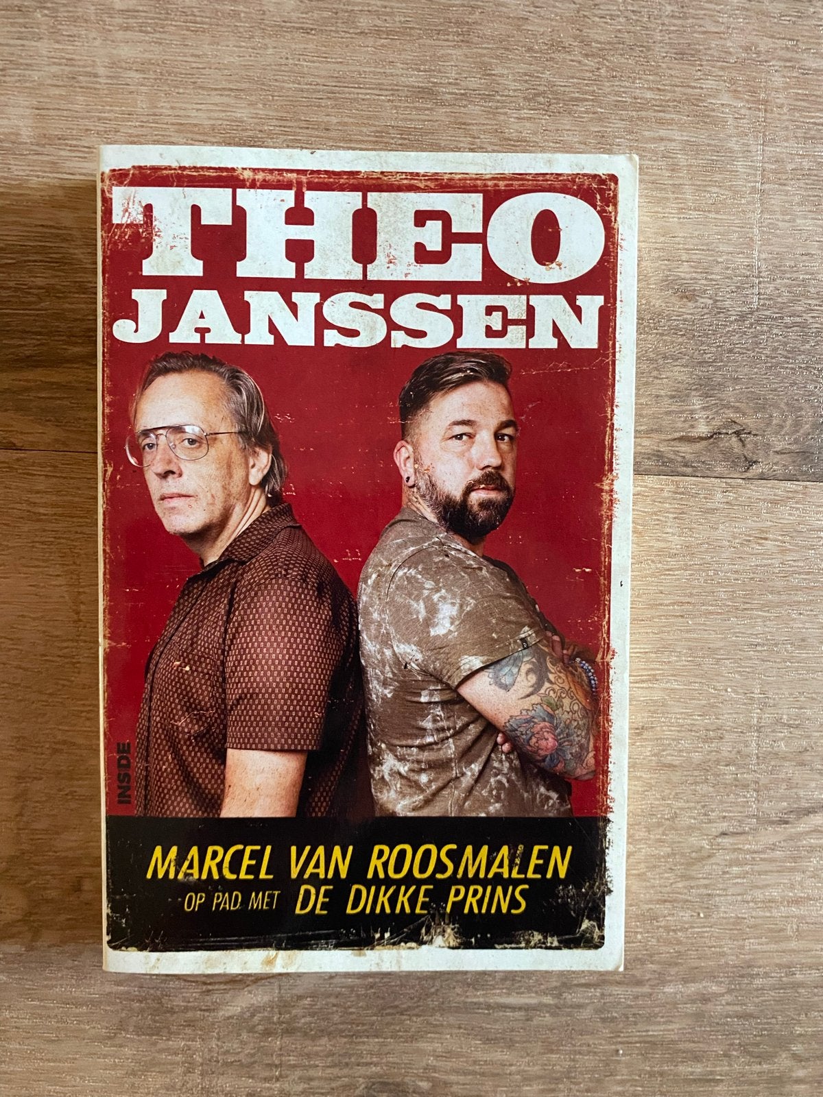 Boek: Theo Janssen - Marcel van Roosmalen, Ophalen of Verzenden, Gelezen, Nederland