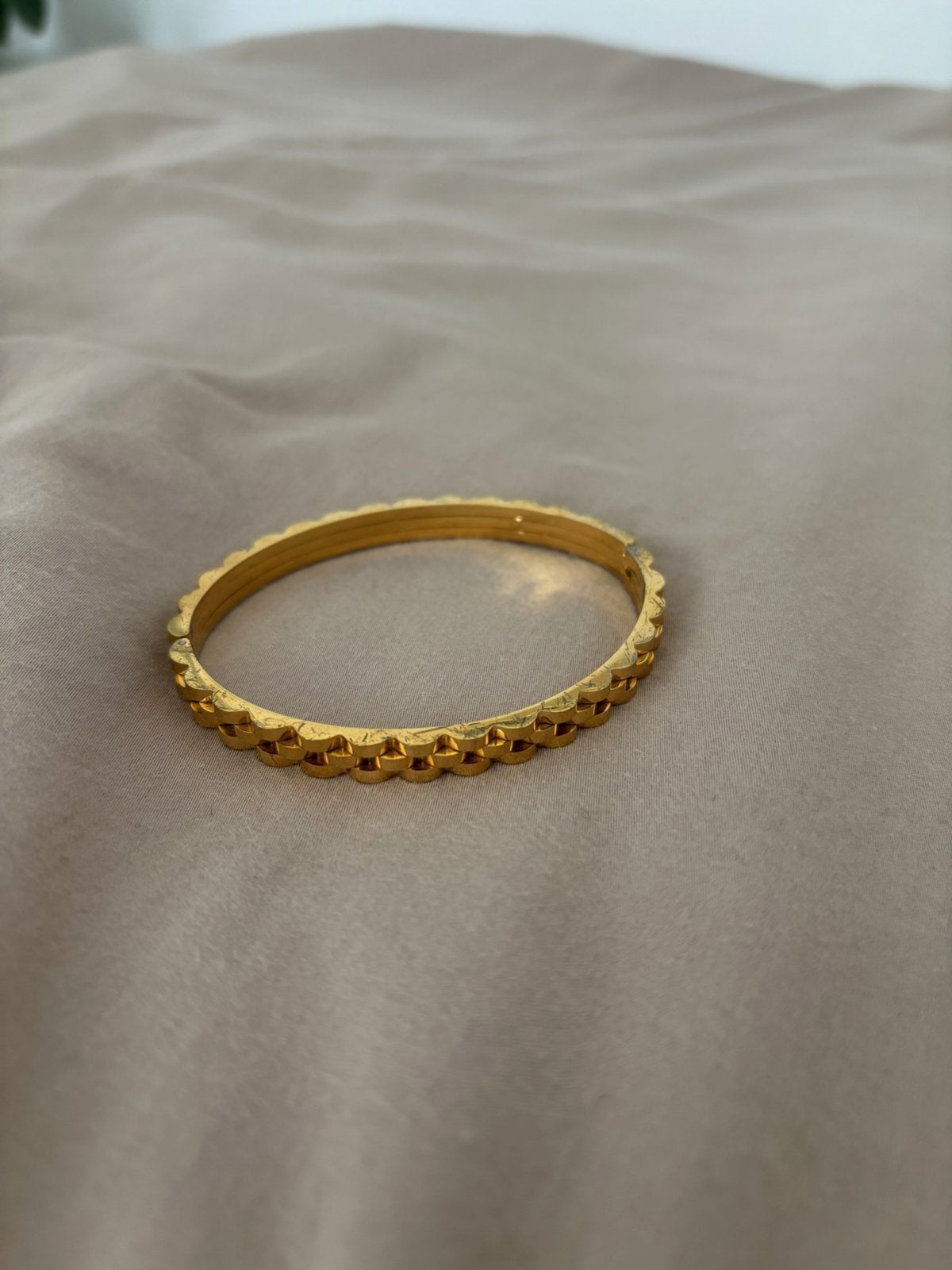 Gouden armband met uniek patroon, Sieraden, Tassen en Uiterlijk, Armbanden, Ophalen of Verzenden, Gebruikt, Goud