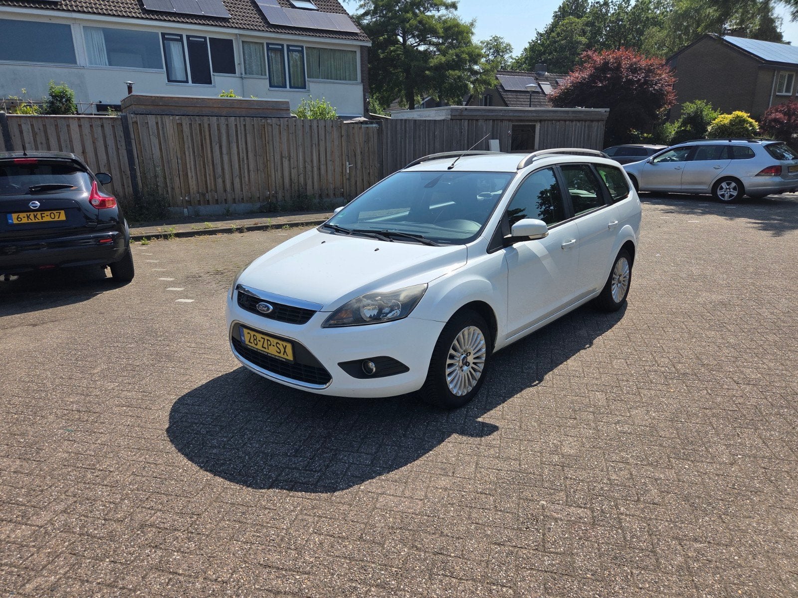 Ford Focus station 1.8L groot onderhoud gehad, Auto's, Zwart, 4 cilinders, Wit, Stationwagon