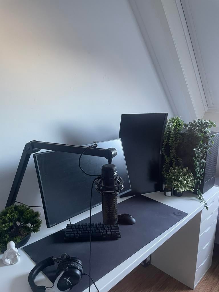 Complete gaming setup, 32 GB, Virtual Reality, Zo goed als nieuw, SSD
