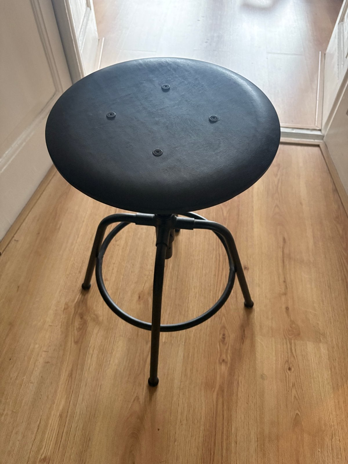 IKEA KULLABERG kruk zwart - black stool, Ophalen, In hoogte verstelbaar, Gebruikt, Staal