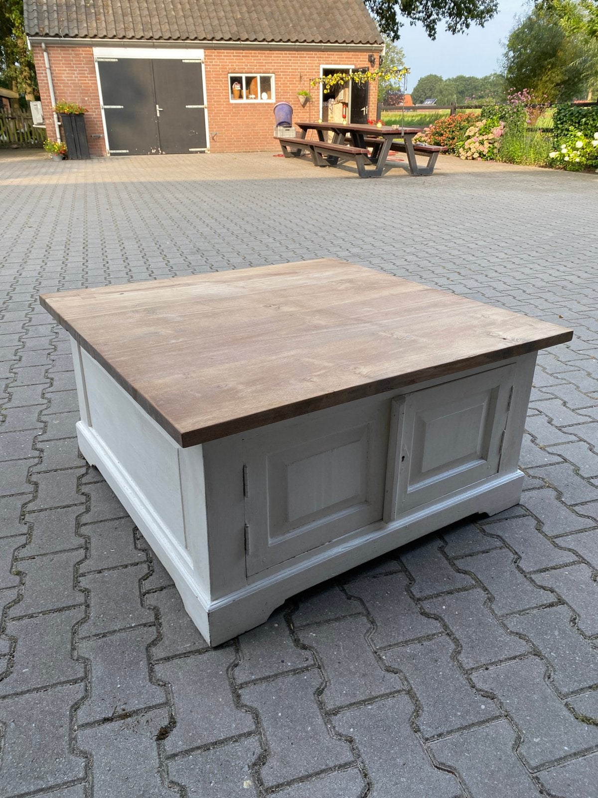 Salontafel van hout 100x100, Ophalen, 50 – 75, Zo goed als nieuw, 100 tot 150 cm