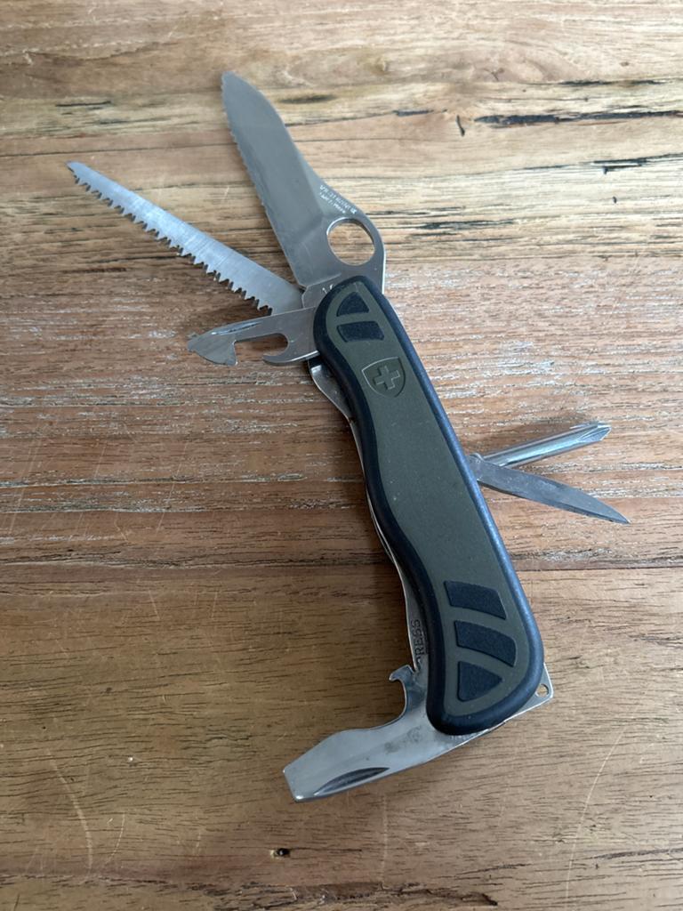 Victorinox Leger Zakmes (16 ), Ophalen of Verzenden, Gebruikt