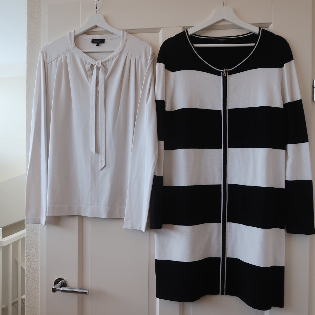 Zwart/wit lang gestreept vest merk Claudia Strater maat 42, Zwart, Maat 42/44 (L), Ophalen of Verzenden, Claudia Sträter
