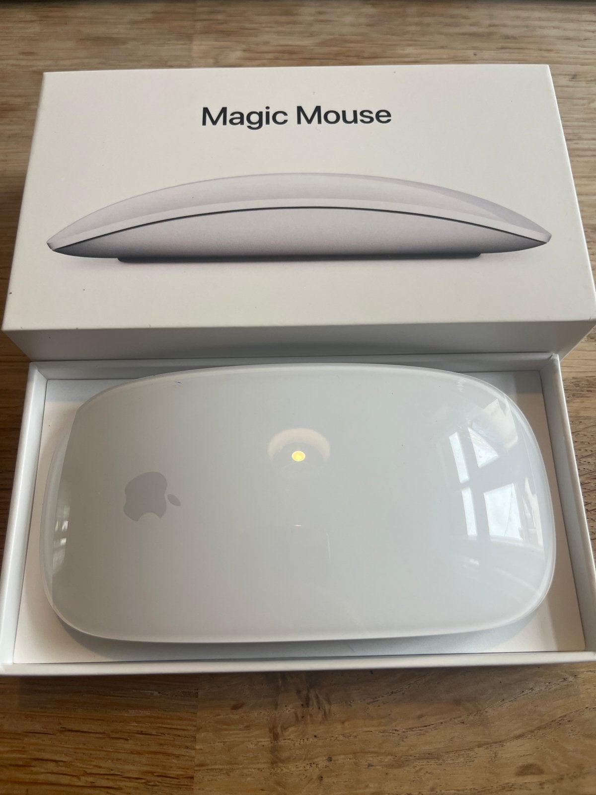 Apple Magic Mouse - Zo goed als nieuw, Ophalen of Verzenden, Zo goed als nieuw, Draadloos, Muis
