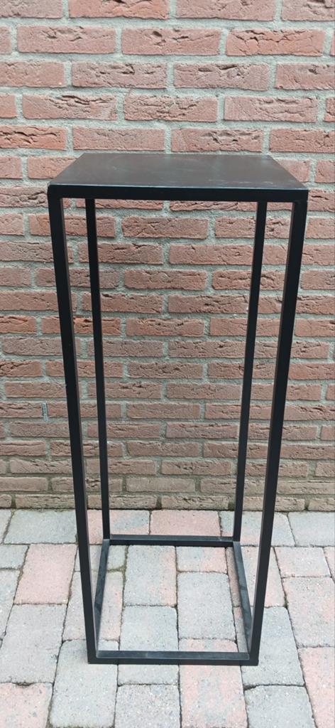 Planten tafel, Huis en Inrichting, Tafels | Bijzettafels, Ophalen, Gebruikt, Rond, Minder dan 55 cm