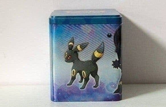 1094 Pokemon Bulk Kaarten uit verschillende series met 3 tin, Ophalen of Verzenden, Zo goed als nieuw, Meerdere kaarten