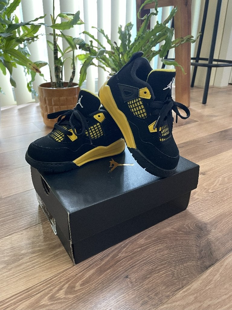 Jordan 4 Retro Thunder TD sneaker, Kinderen en Baby's, Babykleding | Schoentjes en Sokjes, Schoentjes, Jongetje of Meisje, Ophalen of Verzenden
