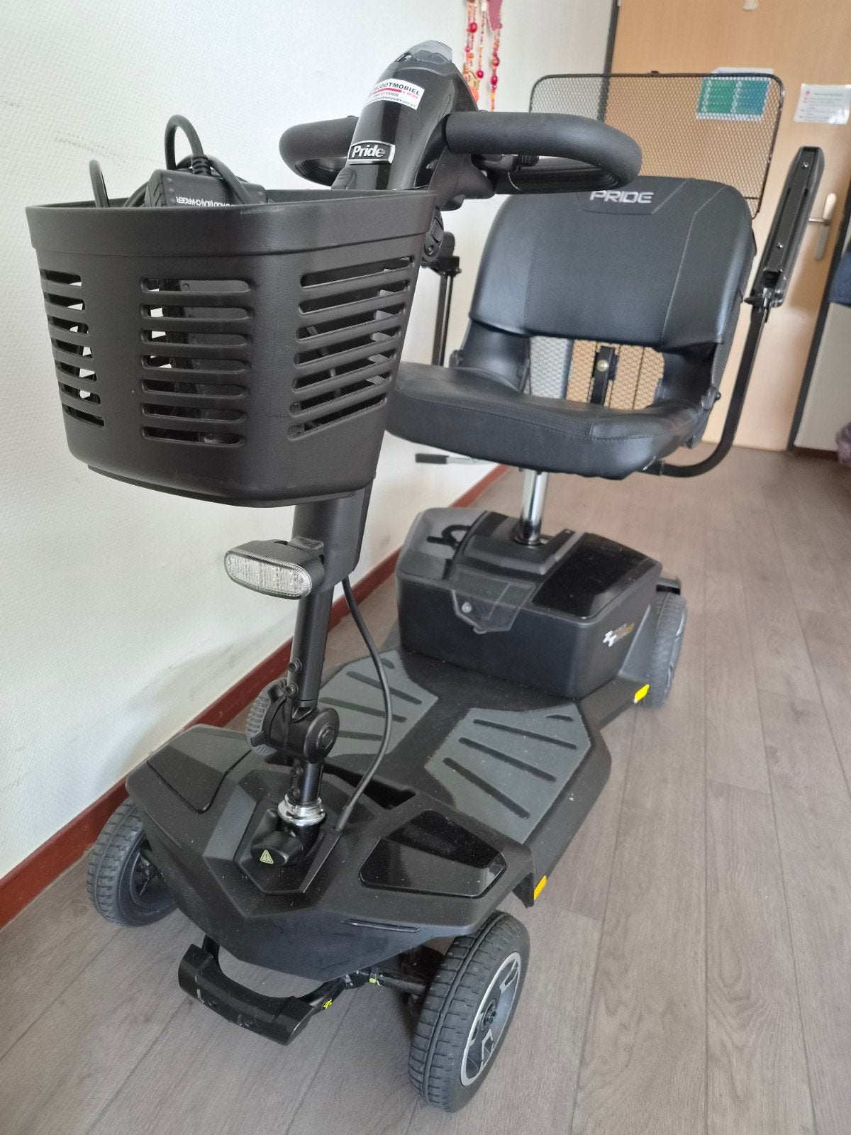 Scootmobiel, Diversen, Ophalen, Zo goed als nieuw, Pride