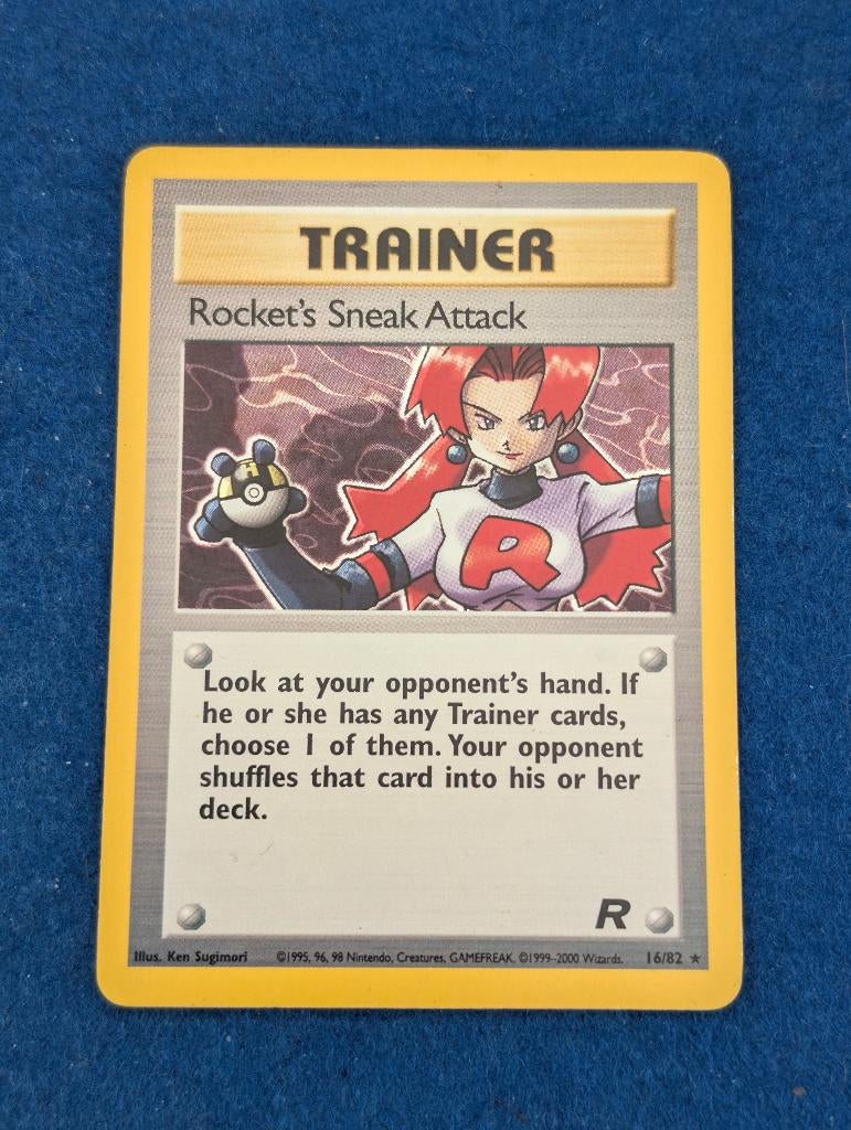 Rocket's Sneak Attack Holo 16/82 - Team Rocket - Vintage, Ophalen of Verzenden, Zo goed als nieuw, Losse kaart, Foil
