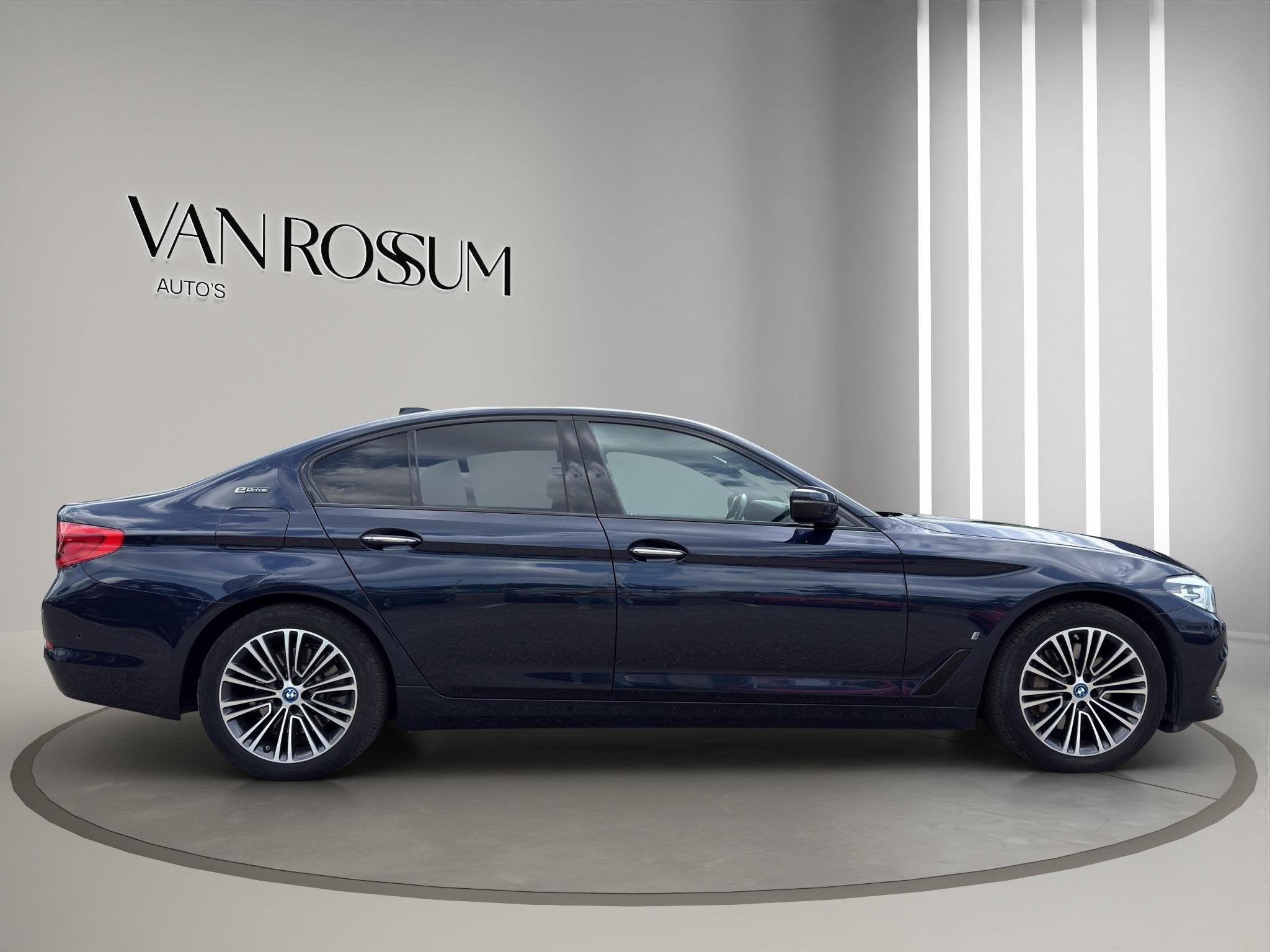 BMW 5-serie 530 e iPerformance | Leder | Sportstoelen | Sfee, Automaat, Achterwielaandrijving, Gebruikt, Euro 6