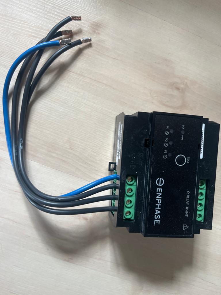 Enphase Q-Relay 3P INT - Zo goed als nieuw, Ophalen of Verzenden, Zo goed als nieuw, Overige typen