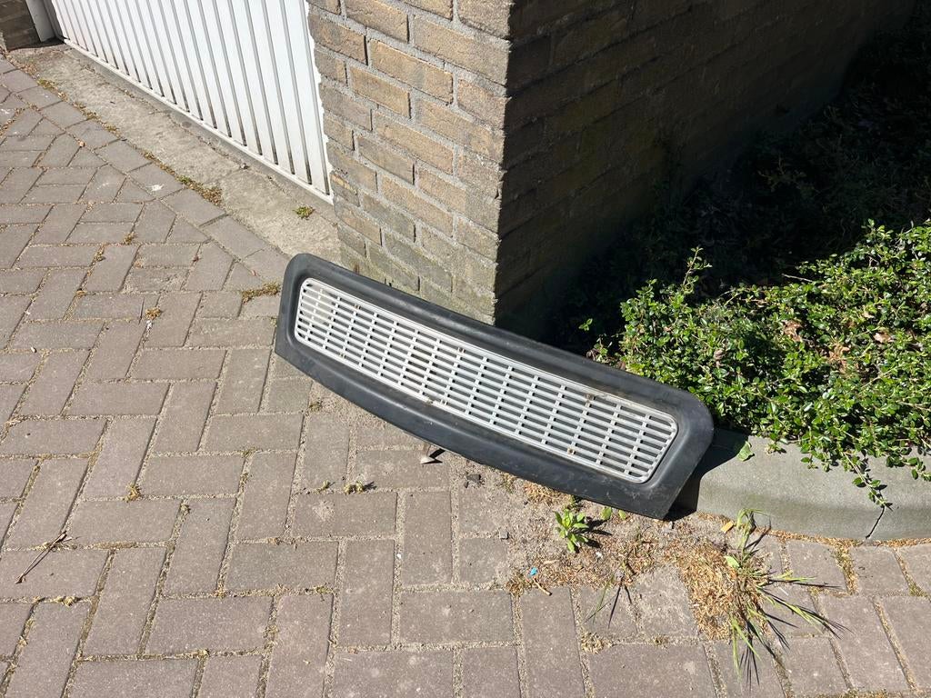 Antieke grille van een Trabant, ook leuk als decoratie, Ophalen, Bumper