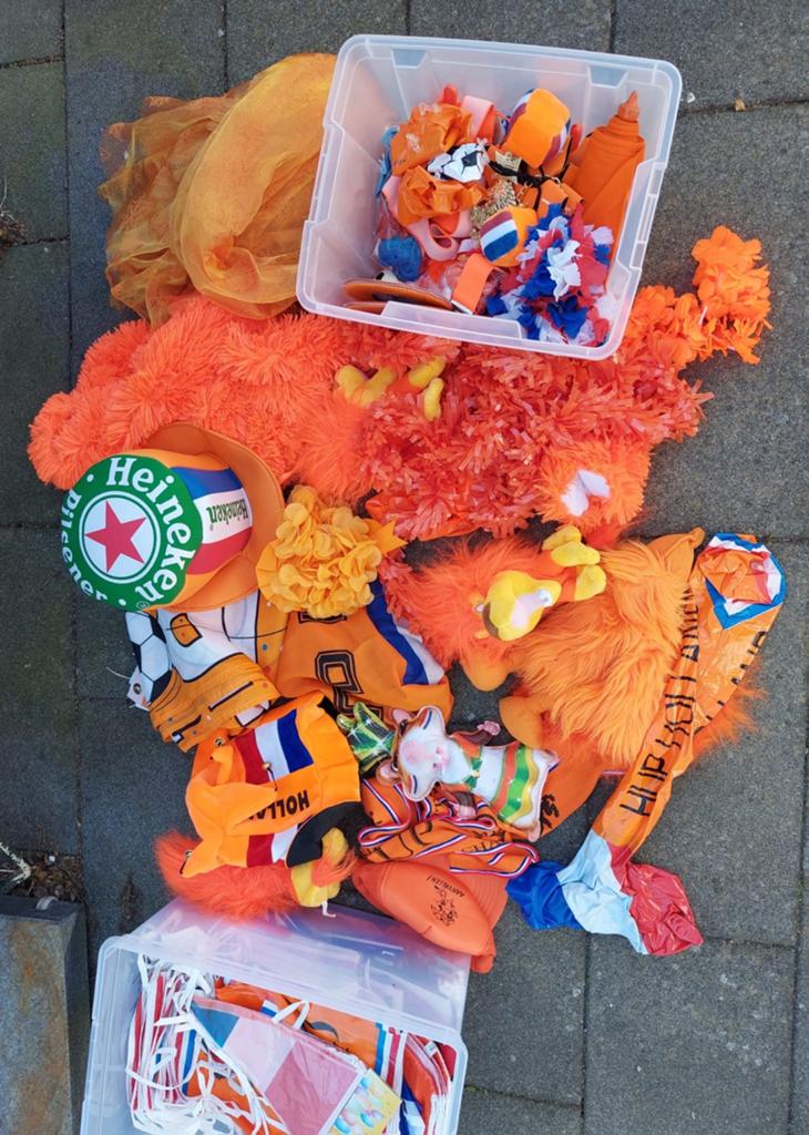 Oranje spullen, Ophalen, Zo goed als nieuw, Oranje of Koningsdag