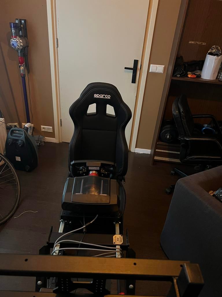 Complete Sim Racing Setup: Fanatec, Sparco, Simetik K2, Spelcomputers en Games, Ophalen, Overige merken, Zo goed als nieuw