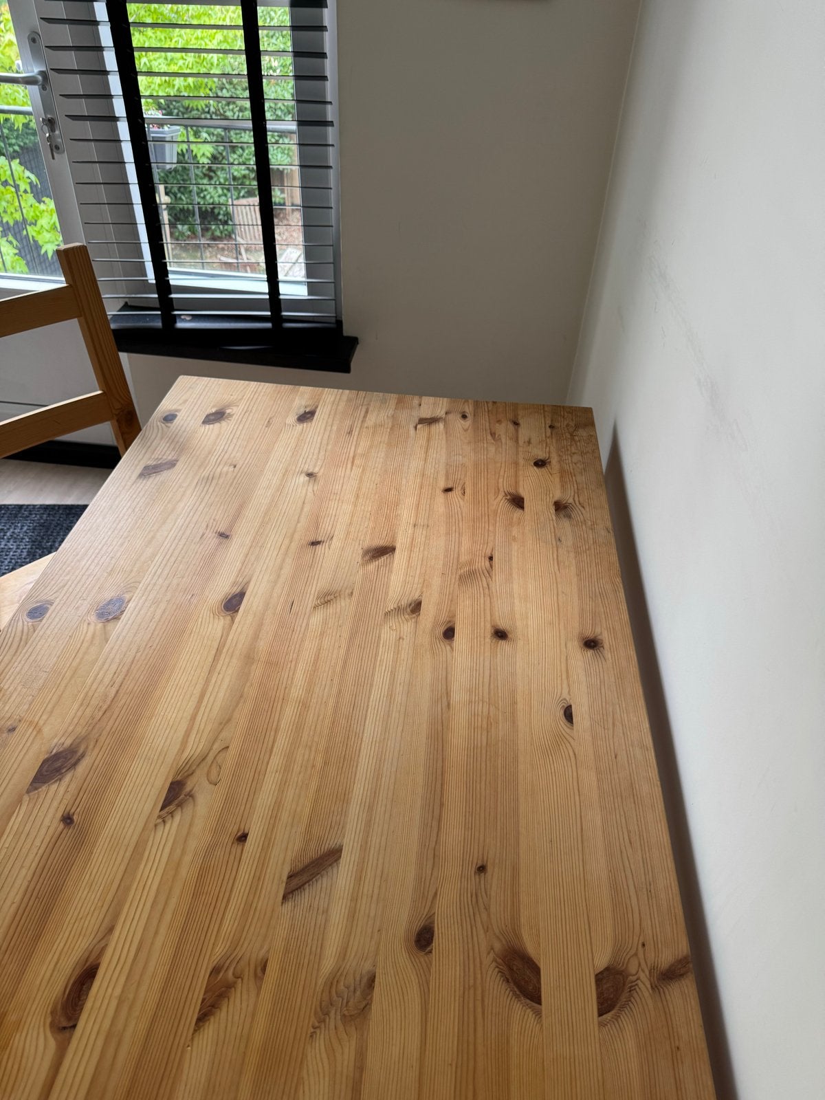 Table + 2 chairs, Ophalen, Zo goed als nieuw