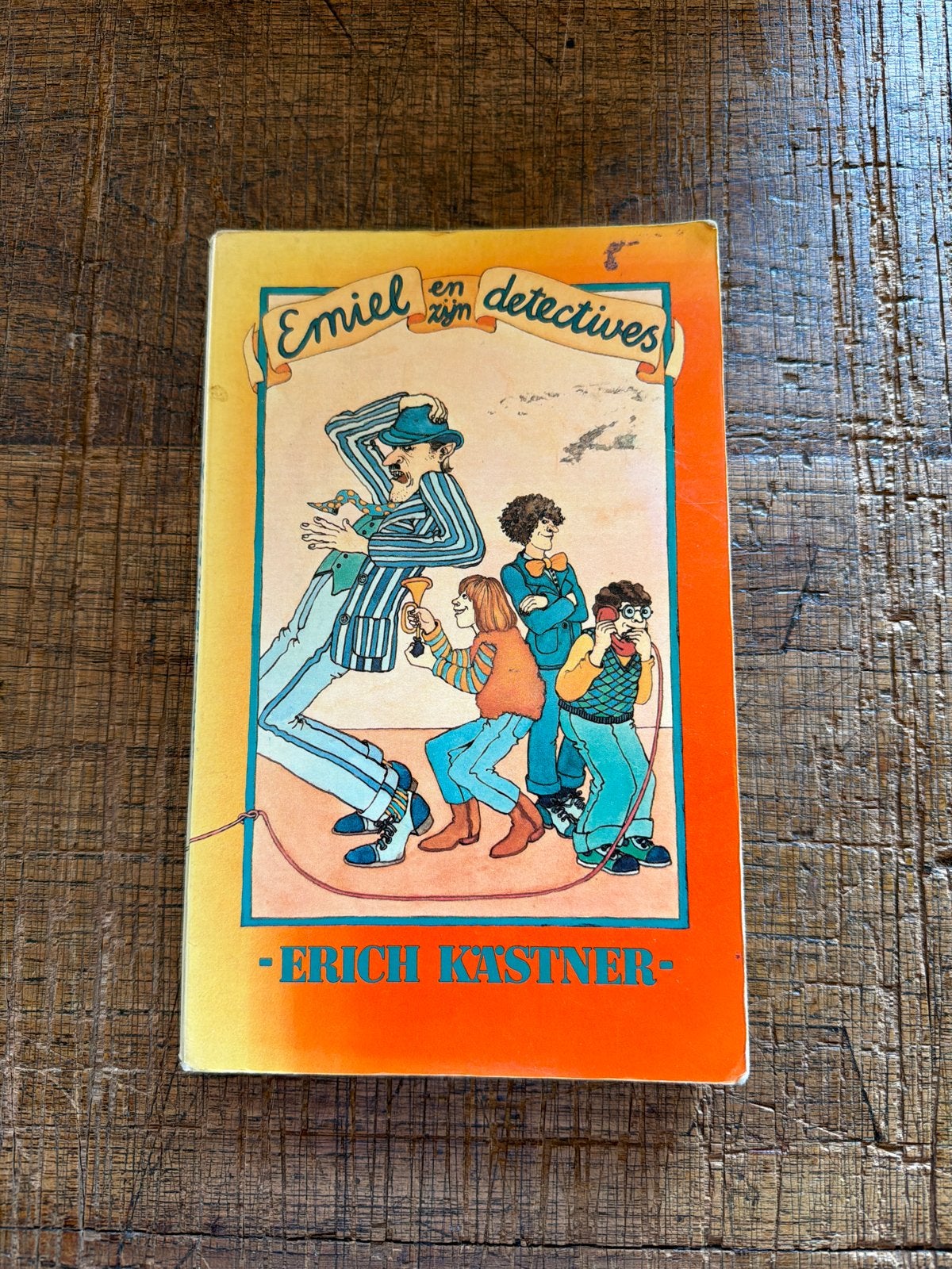 Emiel en zijn detectives - Erich Kästner (Vintage Boek), Ophalen of Verzenden, Gelezen
