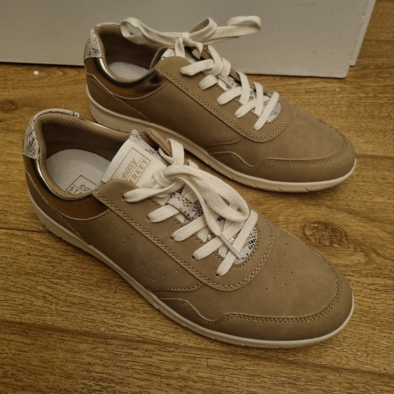 Damea gympen maat 39, Bruin, Ophalen of Verzenden, Van Haren, Sneakers of Gympen