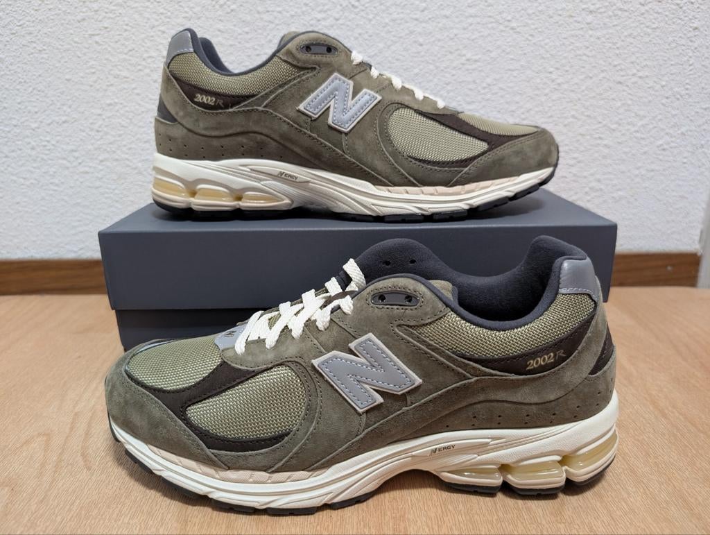New Balance 2002R Olive Brown maat 45 / 11, New Balance, Overige kleuren, Nieuw, Ophalen of Verzenden