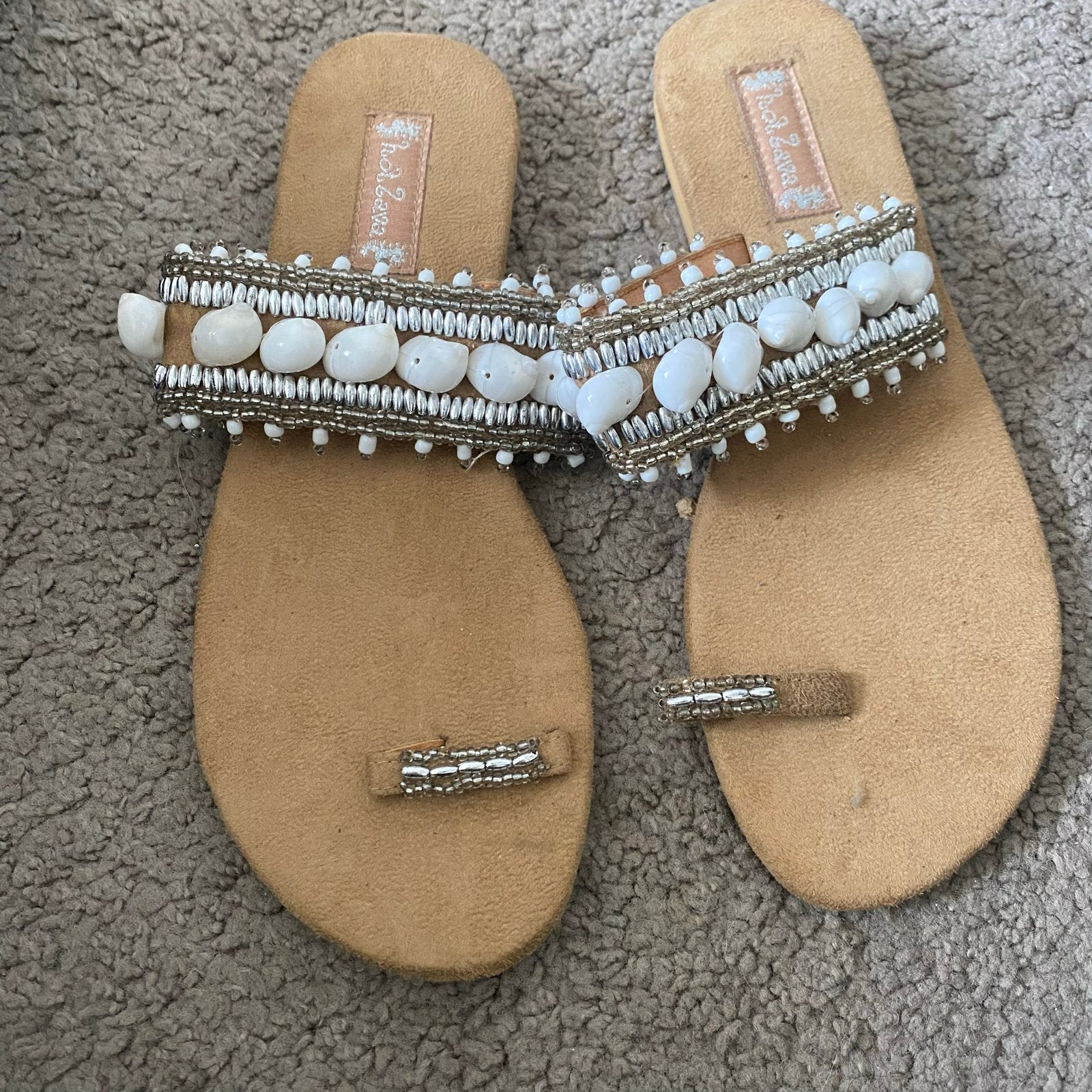Nieuwe Hot Lava slippers maat 38 - Zomer & Vakantie, Slippers, Beige, Nieuw, Ophalen of Verzenden