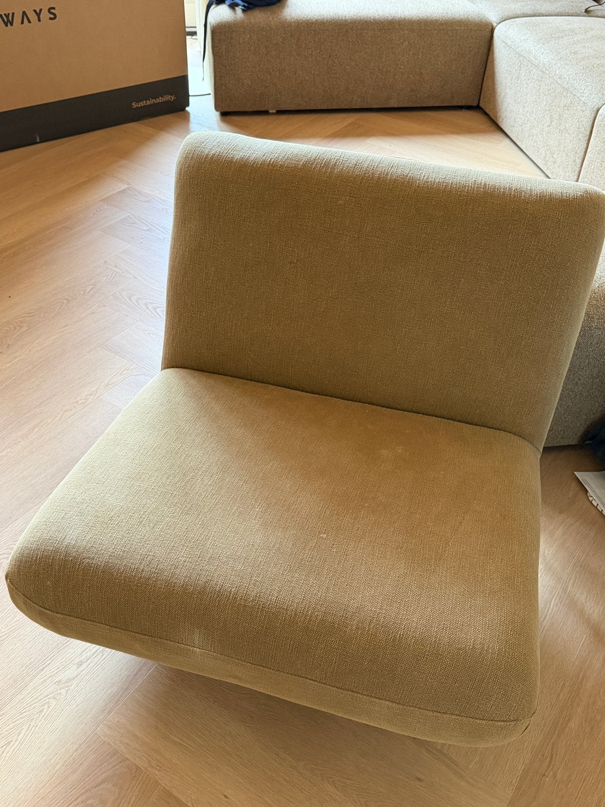 Zara Home katoenen/linnen draaifauteuil in geelbruin, Huis en Inrichting, Ophalen, Eenpersoons, 75 tot 100 cm, Zo goed als nieuw