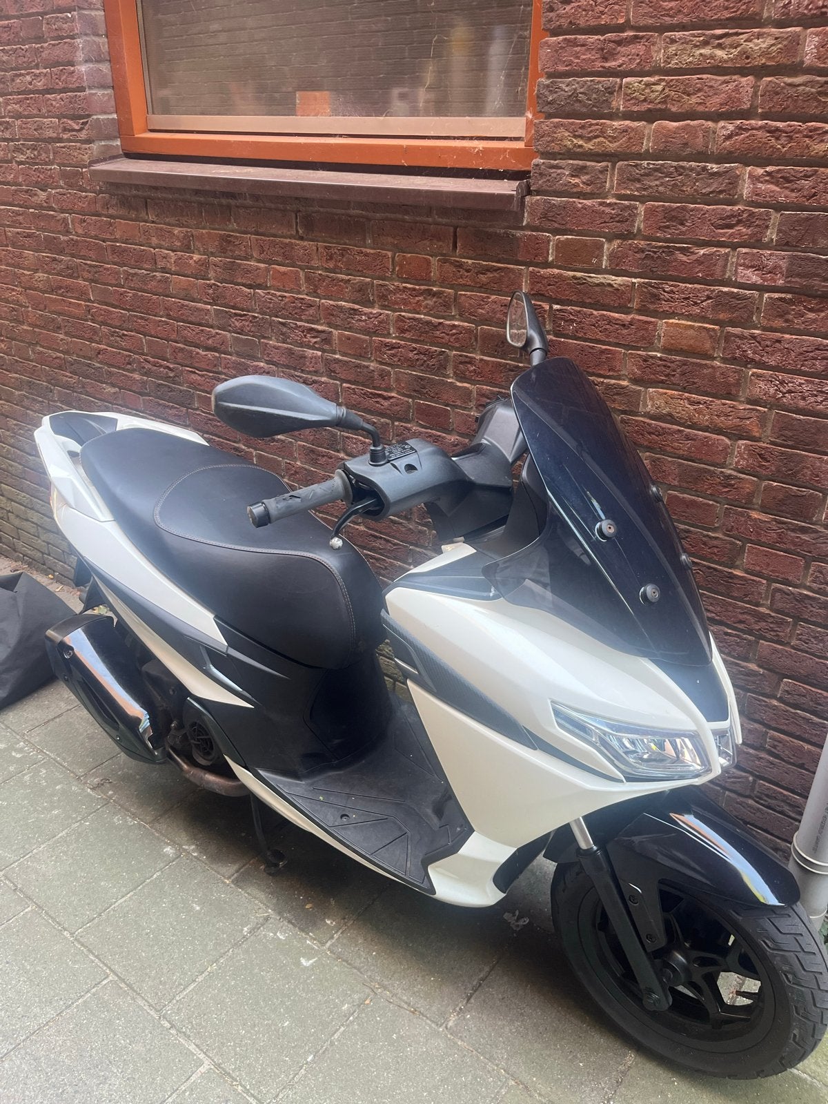 Aprilia SXR 50 - Zo goed als nieuw, Ophalen, Overige modellen, Maximaal 45 km/u, Zo goed als nieuw