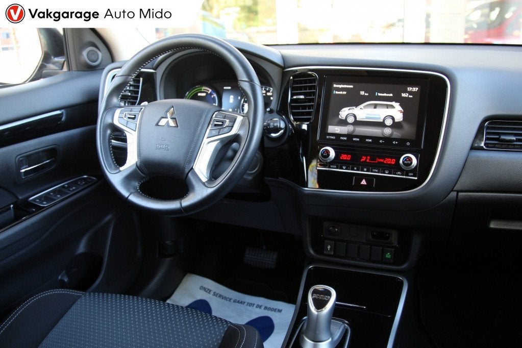 Mitsubishi Outlander 2.4 PHEV Intense Automaat | Trekhaak |, 12 maanden, 4 cilinders, Hybride Elektrisch/Benzine, SUV of Terreinwagen