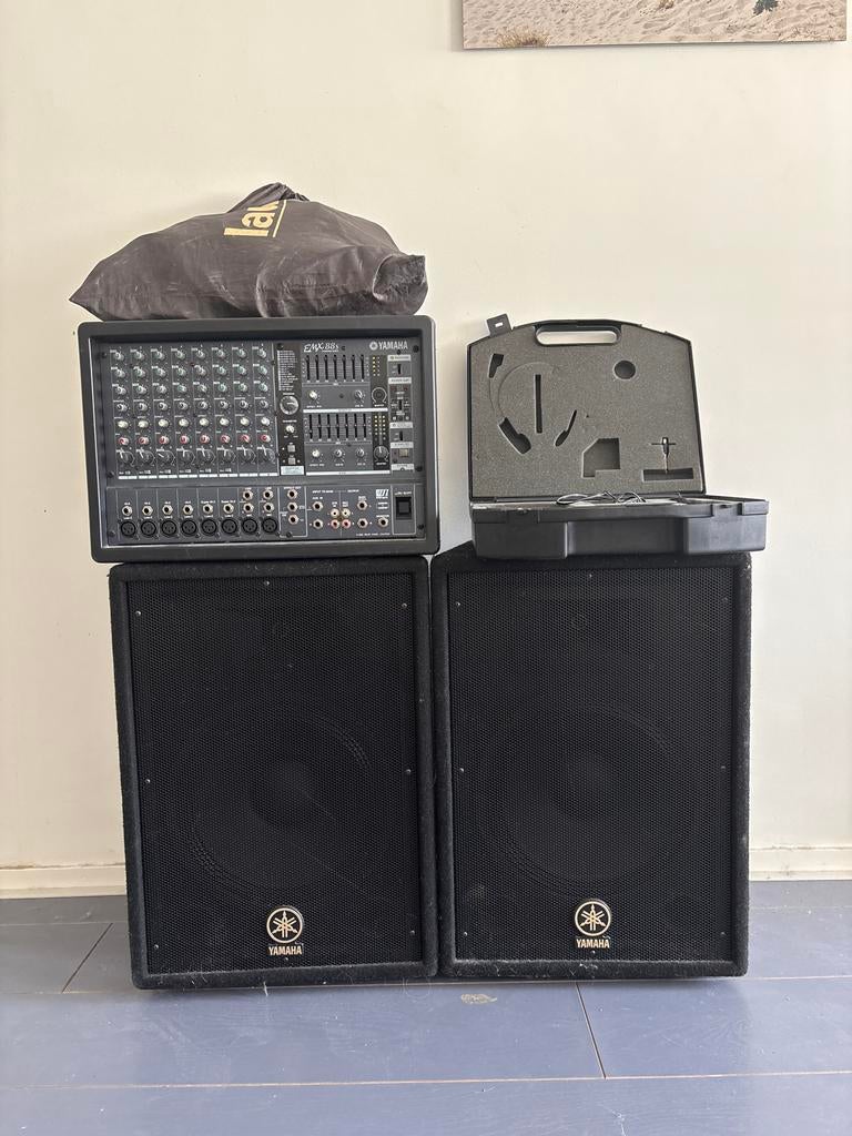 Yamaha EMX88S Powermixer met 2 Yamaha luidsprekers, Ophalen of Verzenden, Gebruikt
