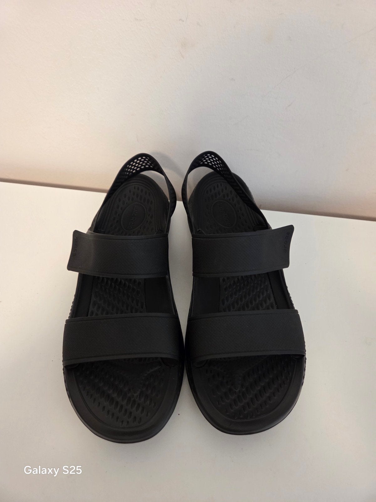 Zwarte Crocs LiteRide 369 sandalen maat 41 42, Zwart, Zo goed als nieuw, Crocs, Sandalen of Muiltjes